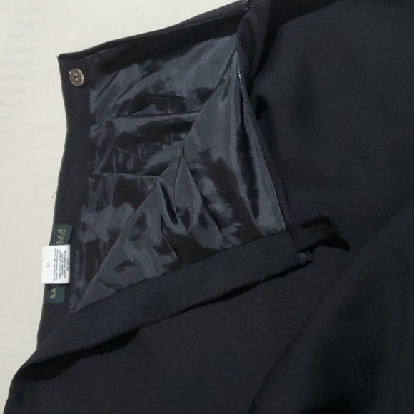 Skirt - Picture 2 of 3